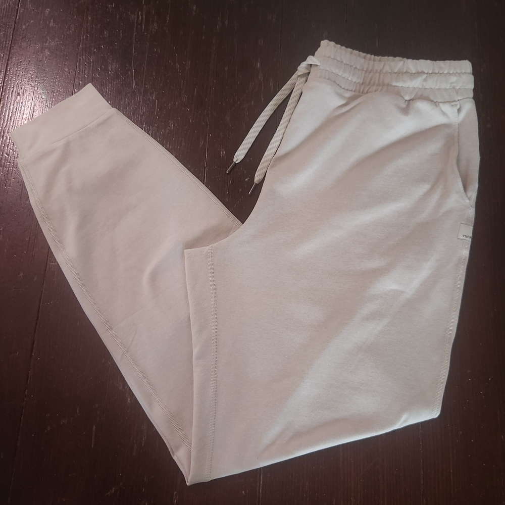 Vuori Women's Cream Joggers